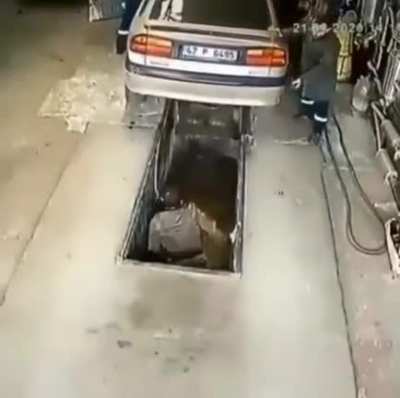 Let me help to push the car