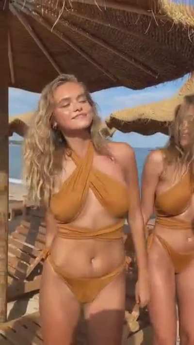 💃 👙