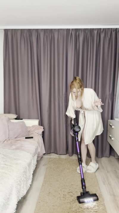 Just doing my lil house wifey duties