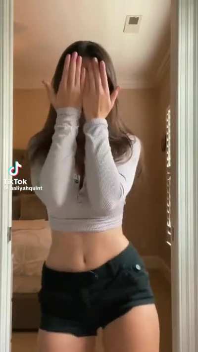 AaliyahQuint #13