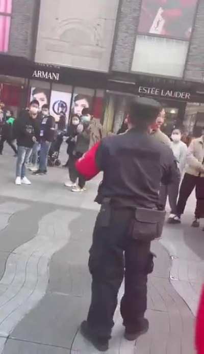 第二个勇士，我们怀念他