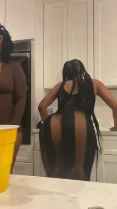 Lady luscious mizztwerksum