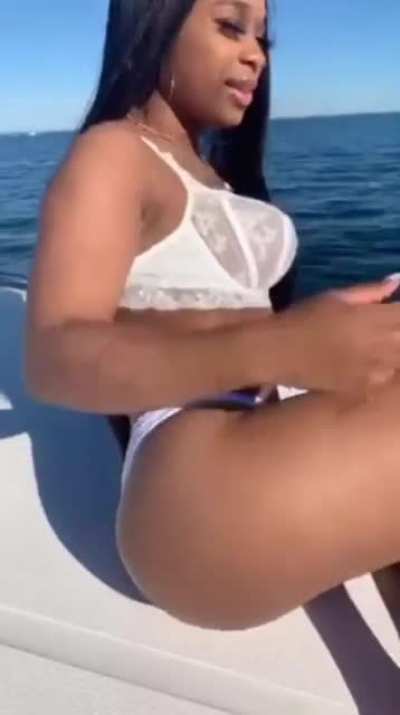 Imma Go Ahead An Wrap Up This TBT With Chelly’s Live. Enjoy.
