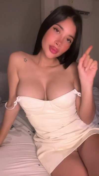 Wanna see my tits slip out&hellip;? (FREE)