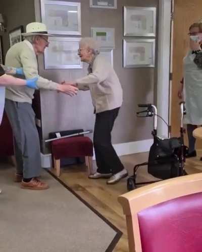 (Mansfield, England): After not seeing his wife Mary for several months due to the pandemic &mdash; Gordon surprised her by moving in to the assisted living home. 😊