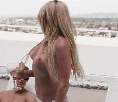 Amber Heard's tits&eth;&yen;&micro;