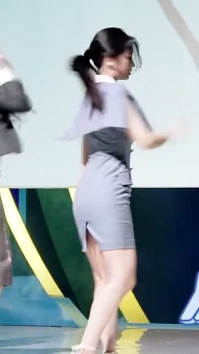 KIM DAHYUN