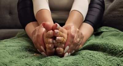 Secret to soft feet🫢🔥🍆💦💦💦👣🦶🏻🦶🏻