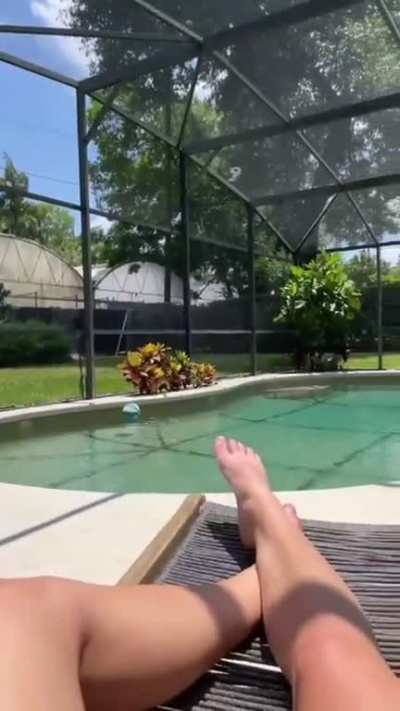 Boobies and feetsies