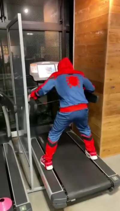 Spider-man &amp;gt; Pikachu 