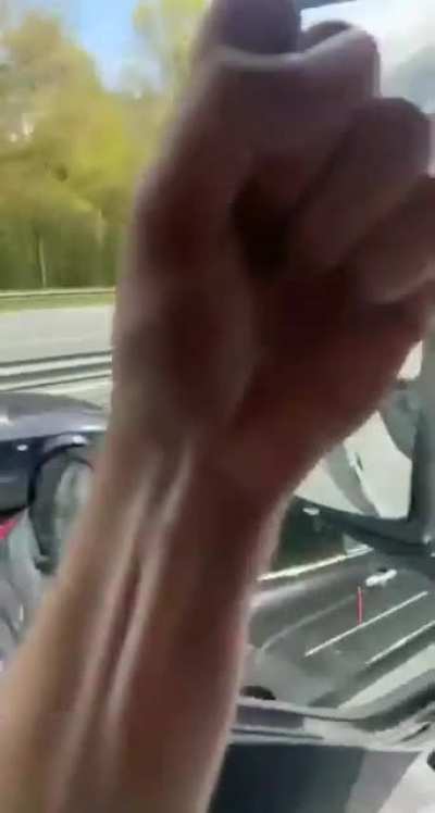 Moment d&eacute;tente sur l&rsquo;autoroute