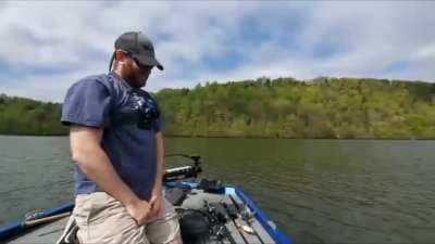 Keeping your tablet loose on the boat while handling a big fish