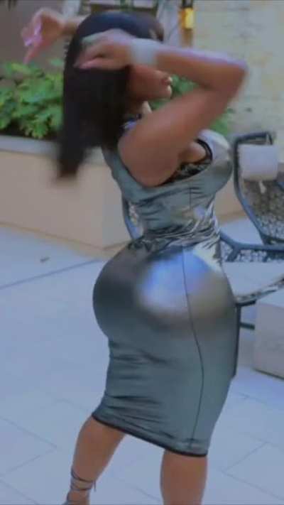 I wonder how she ever gets clothes to fit