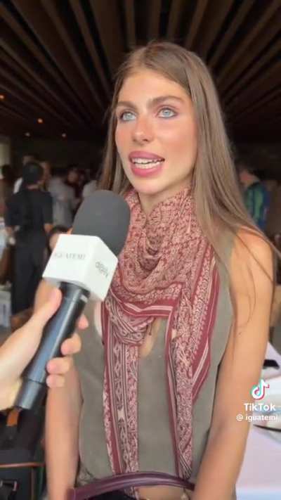 Queria achar um subrredit de videos de pessoas futeis e ricas assim.... é um remedio tao bom pra tristeza de nao ter dinheiro e pra quando fico cansado de defender reducao de desigualdade kkkk