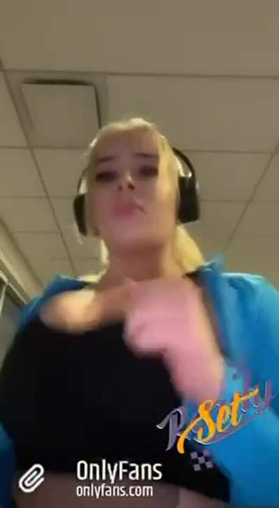 do you like what you see i got a lot more come check me out