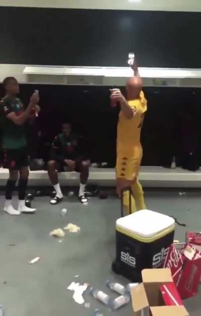 Pepe Reina celebrating Aston Villa&rsquo;s safety from relegation