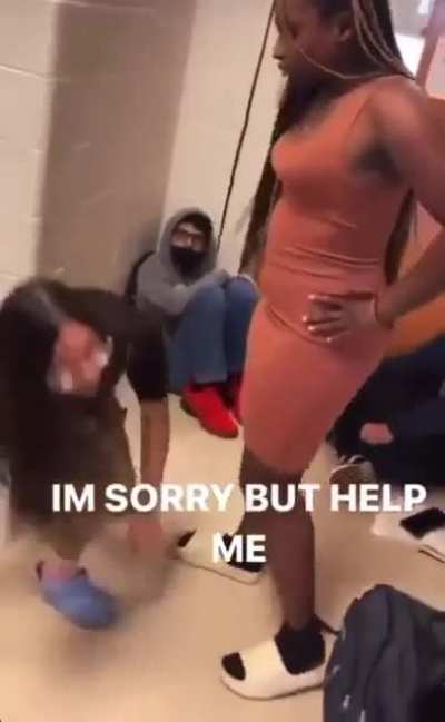 She got slapped for being racist &eth;
