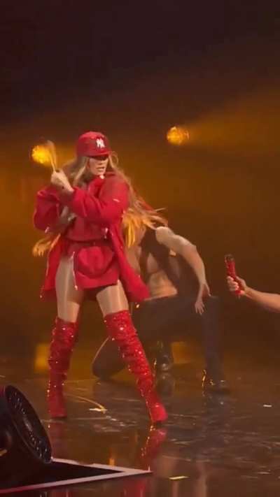 BOOTY QUEEN JLO