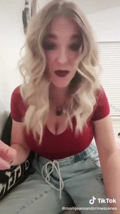 Not sure if cringe or not, can&rsquo;t pay attention to what she&rsquo;s saying. 👀