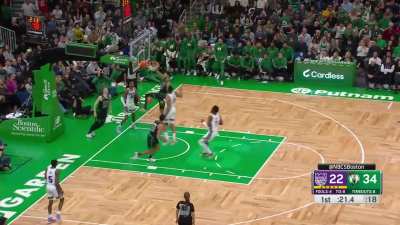 [Highlight] Tatum slams it down with attitude.