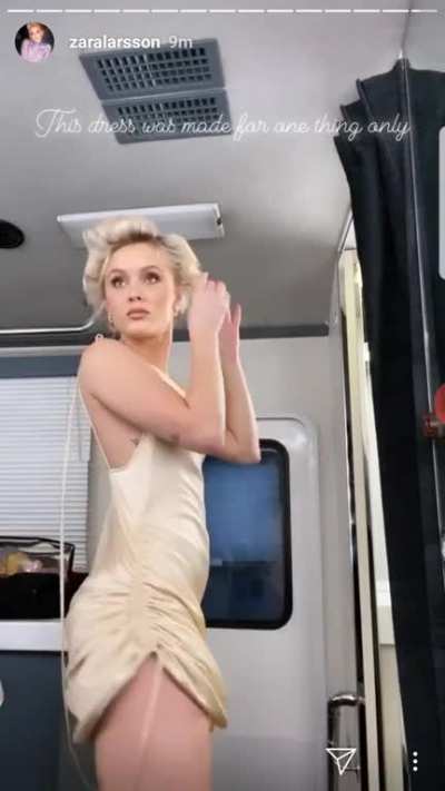 Sexy zara twerking