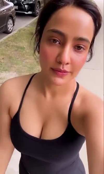 Neha Sharma 