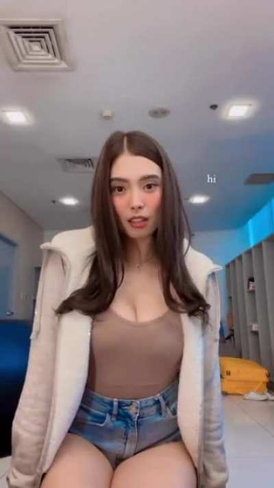 Analyn Barro