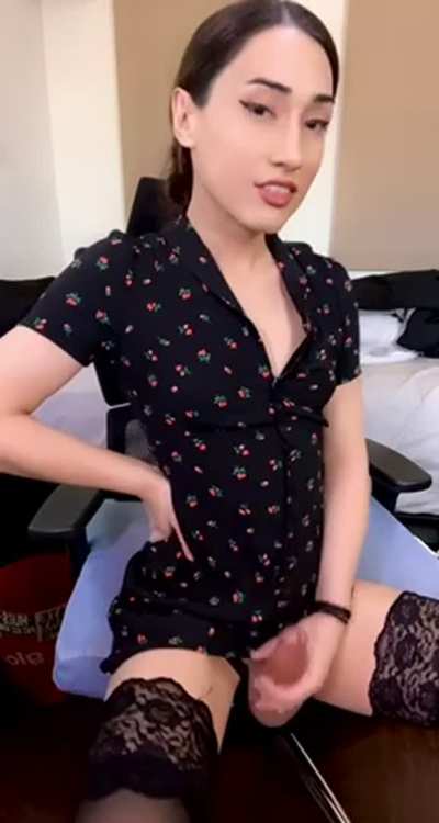 POV: your girlfriend needs her cock sucked 🥺🍆