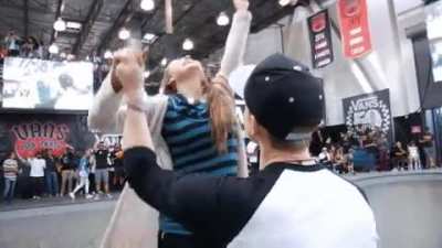 Skateboarder does an epic proposal to his girlfriend
