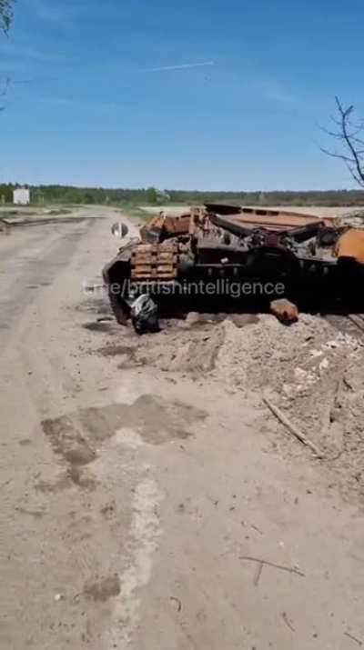 Even the Msta-S (self propelled artillery) getting their turrets blown clean off