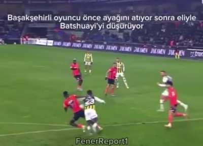 The penalty we didn&rsquo;t get. I really hope our club says something about this. Why did it take Beinsports 10 minutes to show this replay?