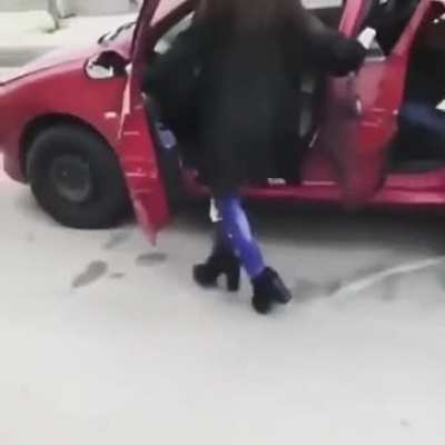 Kiki got car bills to pay