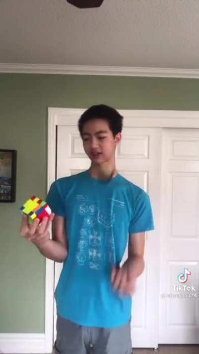 Man recites pi, solves a Rubik&rsquo;s cube, and juggles at the same time