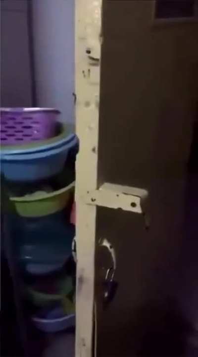 Ma, the door is haunted again!