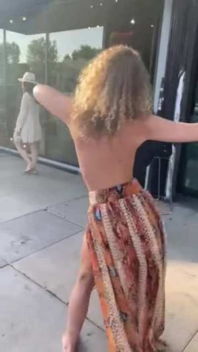 Naked on Melrose