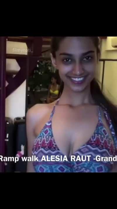 Meenakshi Chaudhary 👙