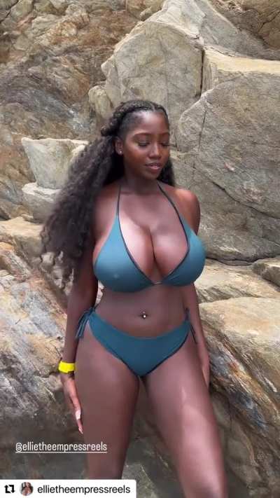 Huge black tits 