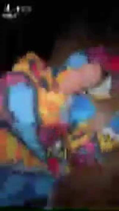 😱