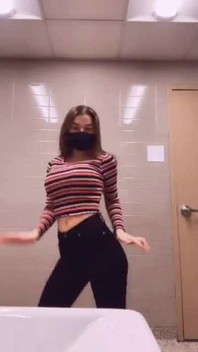 Big tiddies indeed