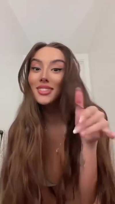 Head you have a thing for petite brunettes