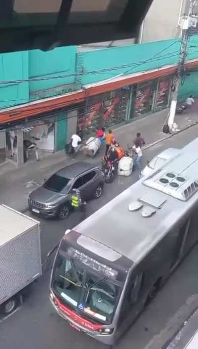 Muito triste ver um empreendedor ser morto Pela Polícia dessa forma