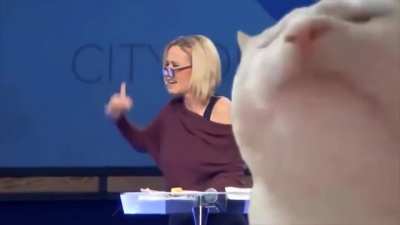 Гипножаба &mdash; спиритический советник Трампа Паула Уайт (Paula White) призывает демонов из Африки и Южной Америки помочь рЫжЫку победитЪ.