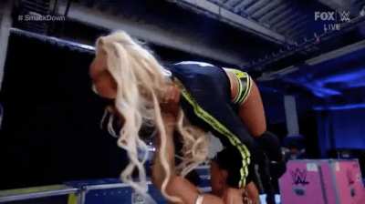 Bianca remove Carmella