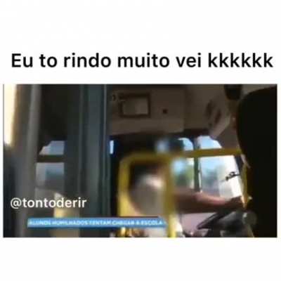 Em vez de estudantes pq n&atilde;o uma mulher?
