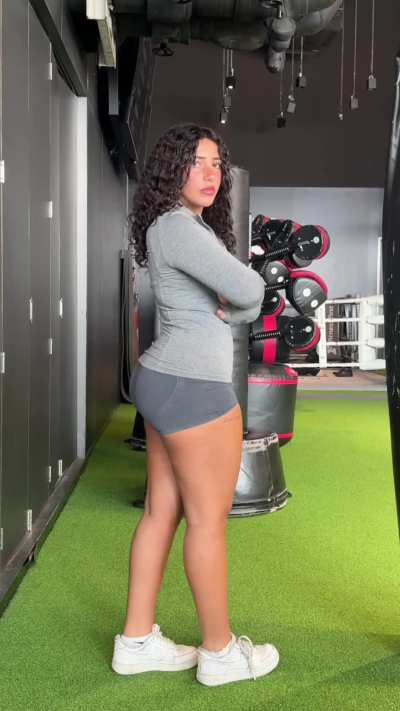 shorts that highlight my phat booty