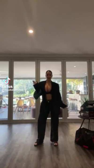 claudiabanfieldd