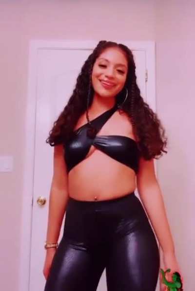 Her sis 💦