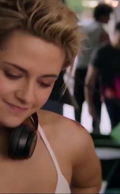 Kristen in Charlie's Angels (2019)