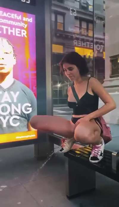 pee in NYC