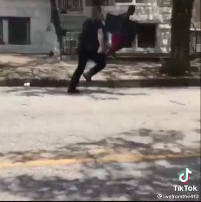 Baltimore police couldn&rsquo;t keep up with a man carrying a TV